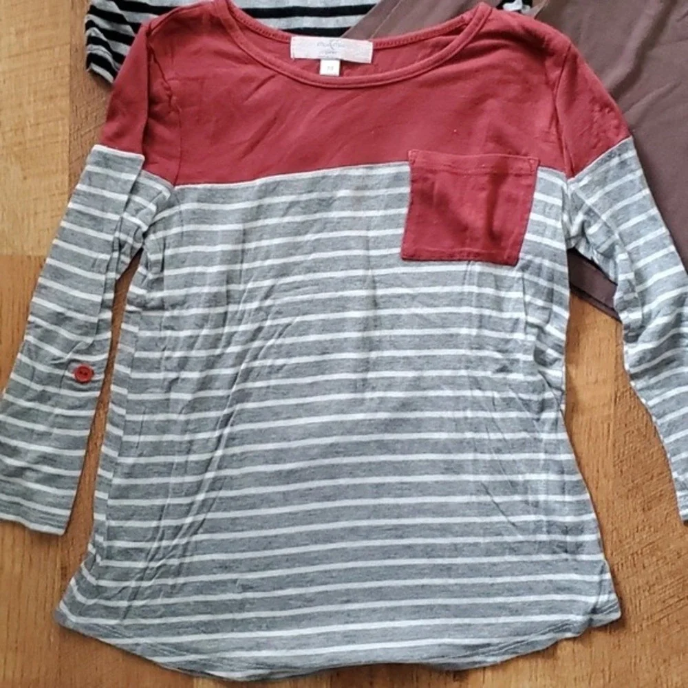 3 Pack Girls‎ Shirts- DSigned, Moa Moa, Circo Medium Size 7-8